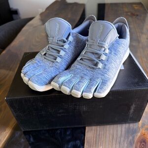 Peluva Blue and Gray FiveFingers Athletic Shoes